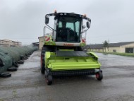 Řezačka CLAAS Jaguar 840 se senážní lištou CLAAS Pick Up 300 